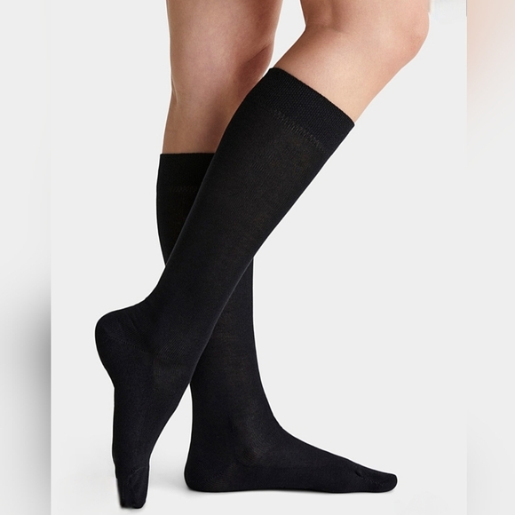 Falke Socks | Falke Sensitive London | Black Pressure Free Top | Size 8- 10.5 - Picture 4 of 7